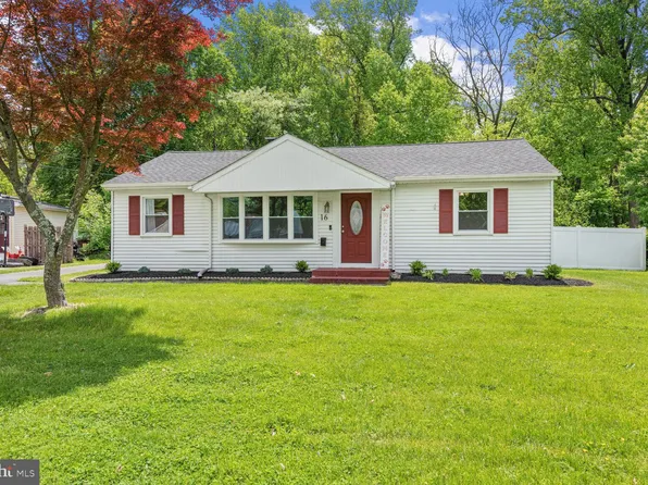 16 Temple Ave, Stratford, NJ 08084