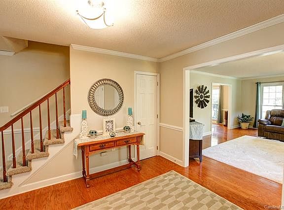 5th image of 4838 Deanscroft Dr
