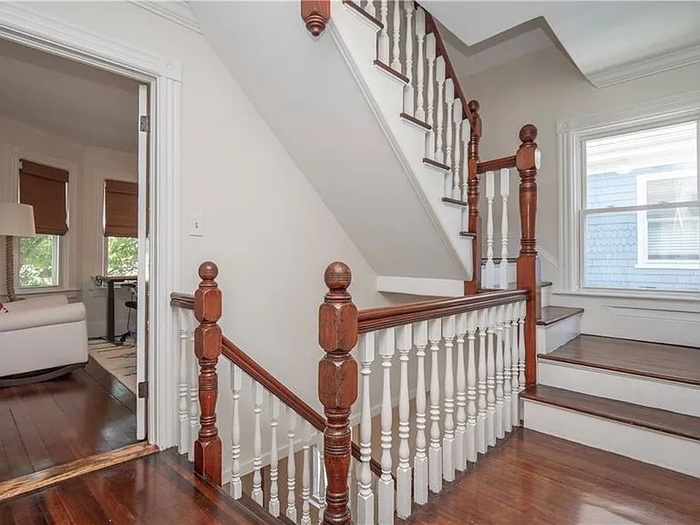 27 Mann Ave — Photo 20