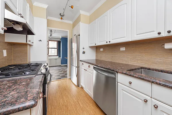 Sold by Compass | media 4