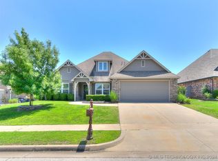 1944 E 133rd Ct, Bixby, OK 74008