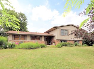 8301 Nolan St, Harvard, IL 60033