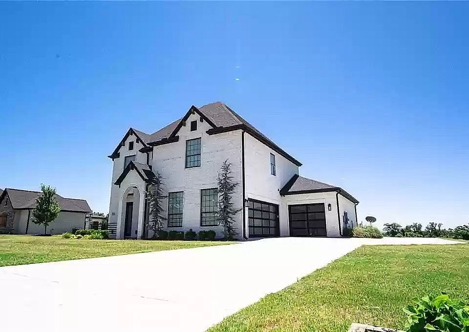 2nd image of 18283 Pepper Hills Dr