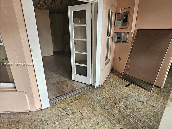 5th image of 105 NW 58th St