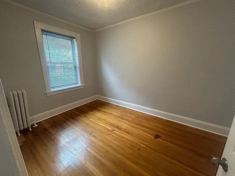432 Riverdale Ave #3 — Photo 9