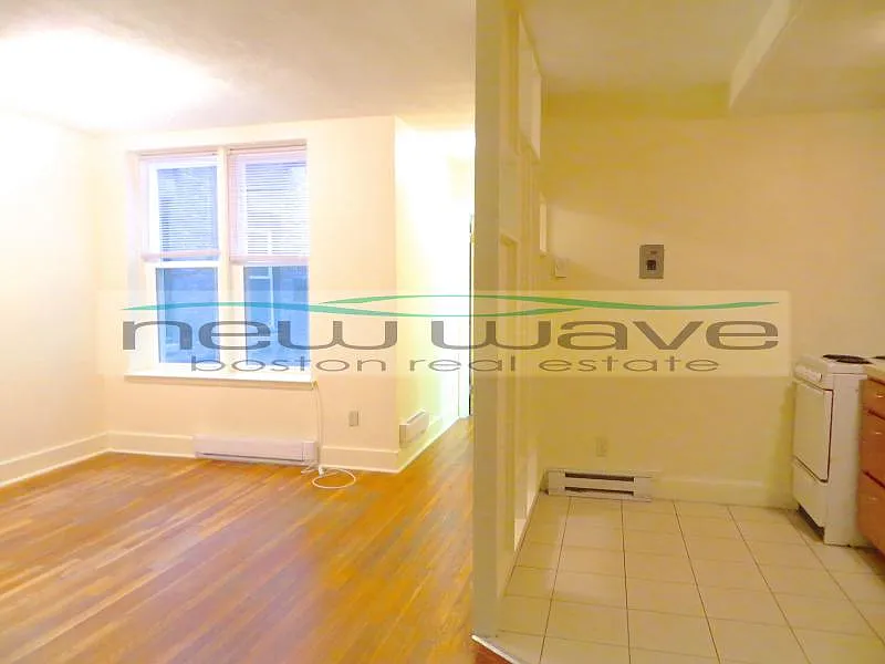 26 Westland Ave #4