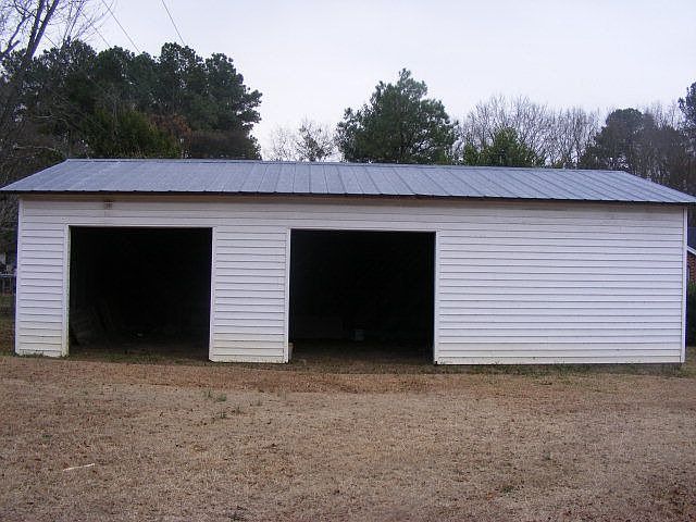 2nd image of 19 Riegel Rd