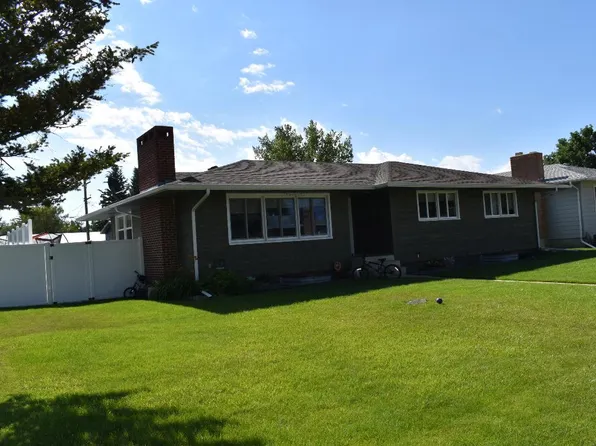 411 S Iowa St, Conrad, MT 59425