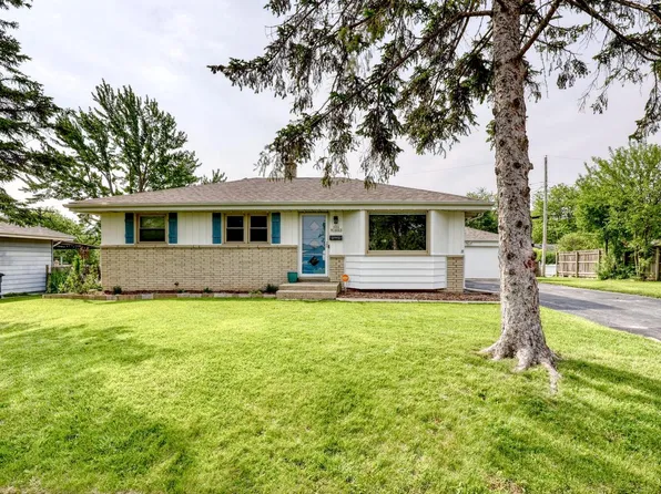 N84W14663 Manchester DRIVE, Menomonee Falls, WI 53051