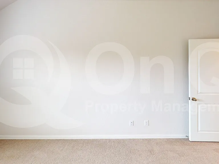 1004 Coppersmith Way — Photo 13