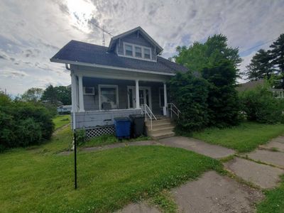 18 Lowell St, La Crosse, IN, 46348