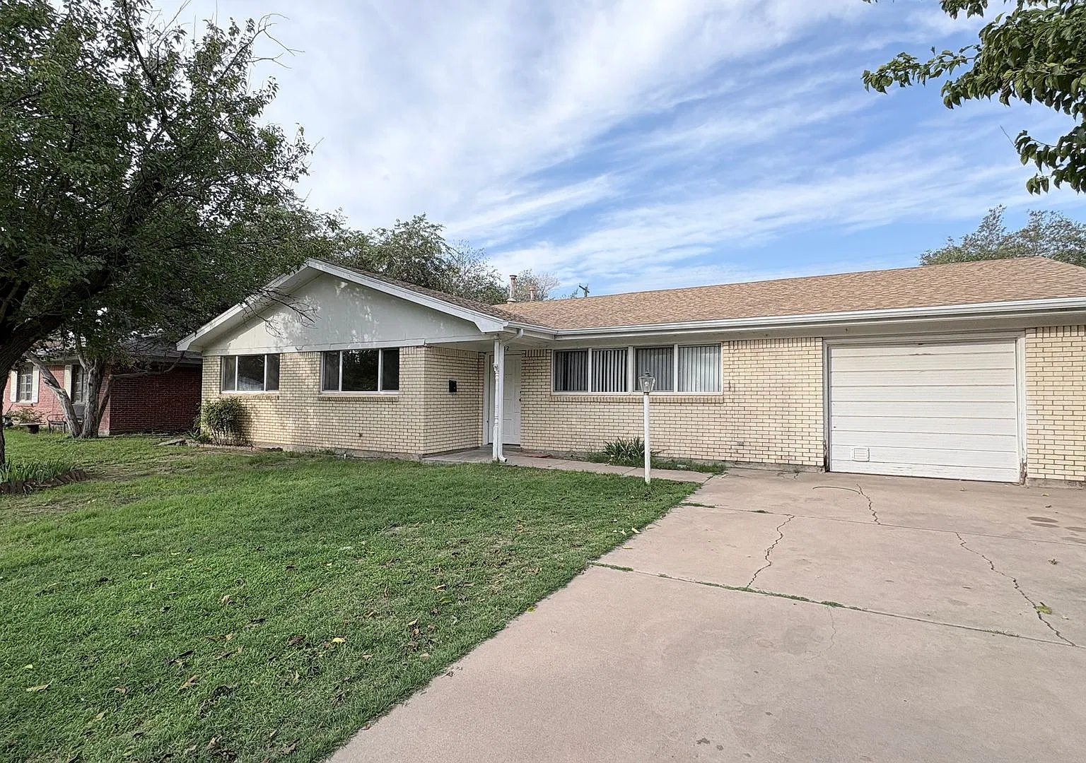 3002 Bandolina Dr. — Photo 1