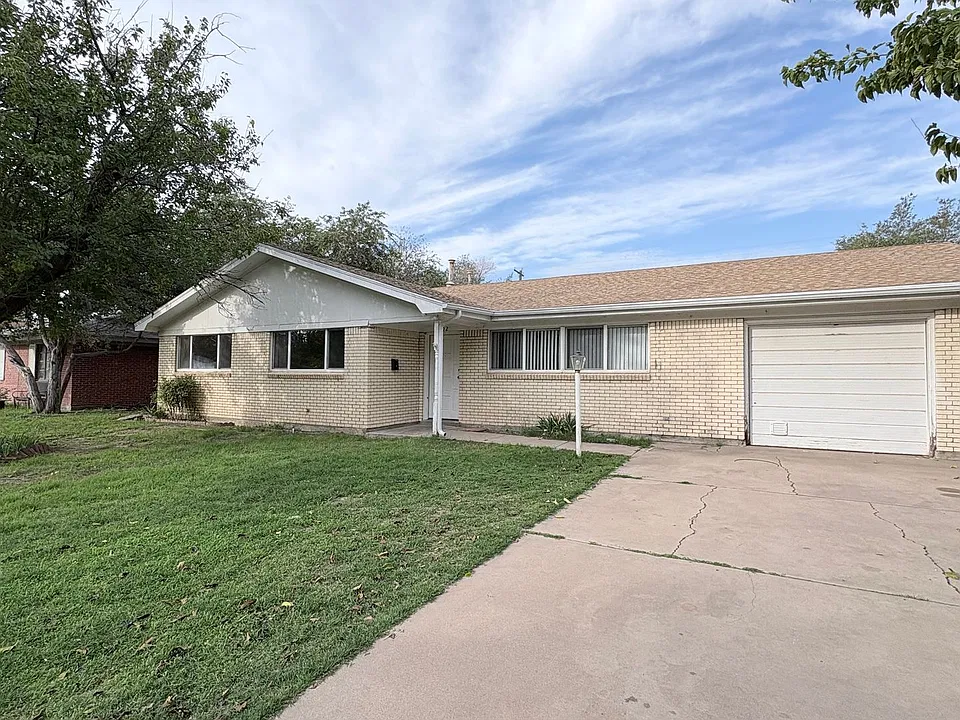 3002 Bandolina Ave