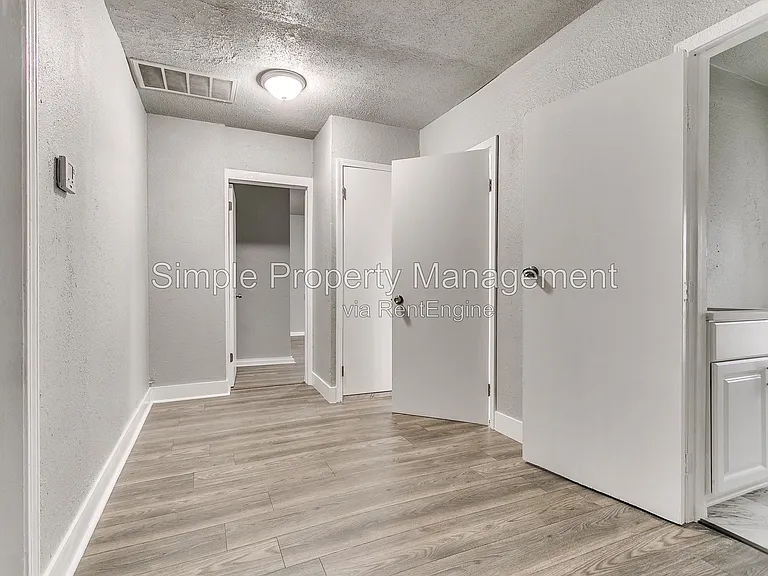 1728 NE Euclid St — Photo 20
