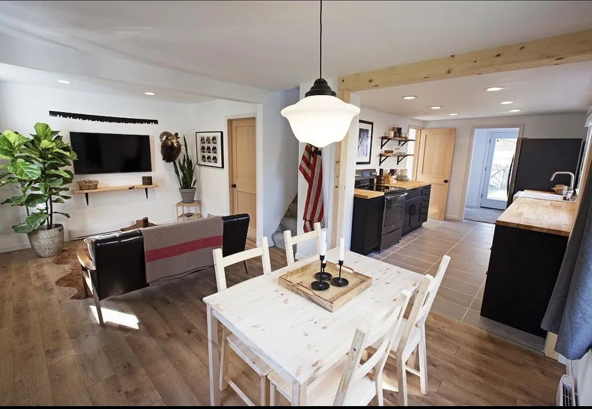 2 bed, 961 sqft, $2,950 — Photo 3