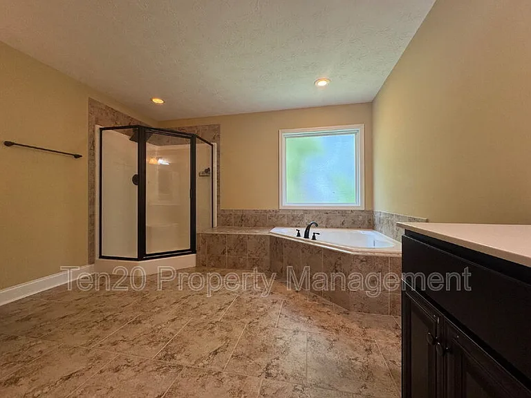 7471 Coppice Dr — Photo 11