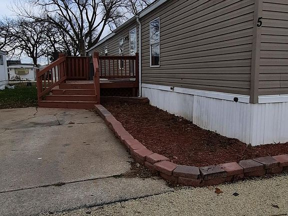 3rd image of 1229 1st Ave NE Trlr 5