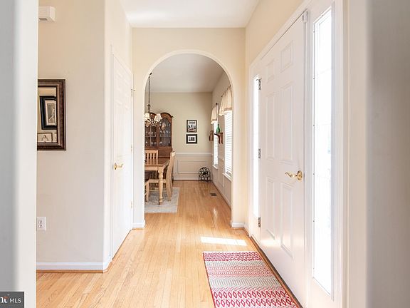 5th image of 10012 Betsy St