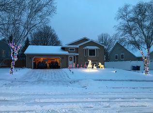 13738 Carmody Dr, Eden Prairie, MN 55347