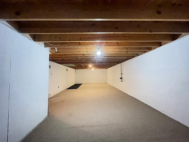 1960 Seven Pines Dr — Photo 37