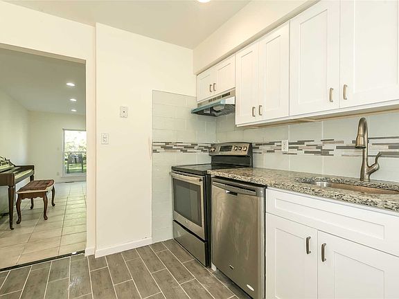 3rd image of 57 Manors Dr