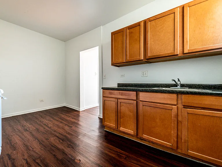 9100 S Dauphin Ave — Photo 6