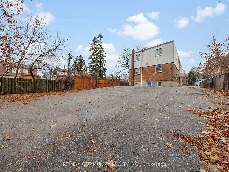 383 Buena Vista Ave #B3 — Photo 5