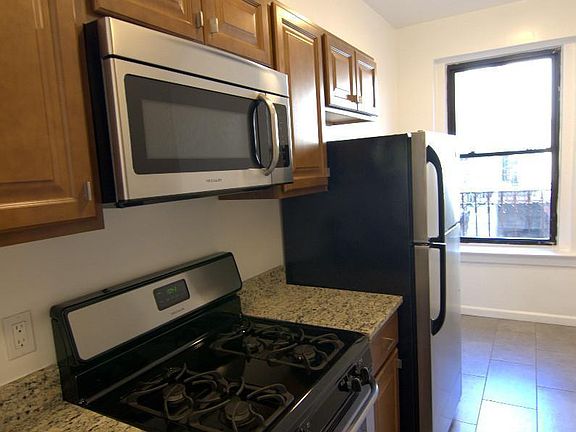 2nd image of 4323 40th St APT 6B