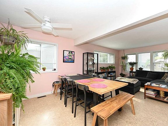 5th image of 3113 S 47th Ave