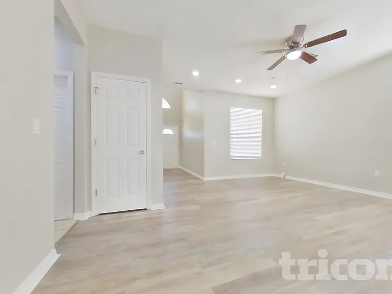 408 E Idlewild Ave — Photo 3