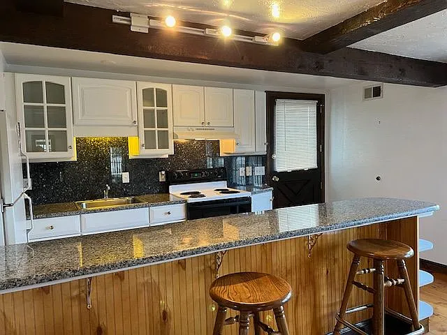 16A Stowe Rd #A — Photo 5