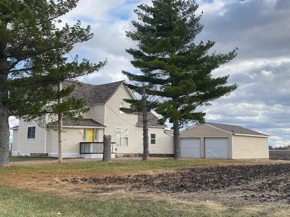 18428 N County Road 1500 E, Charleston, IL 61920