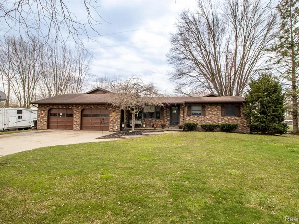 9310 Canada Rd, Birch Run, MI 48415