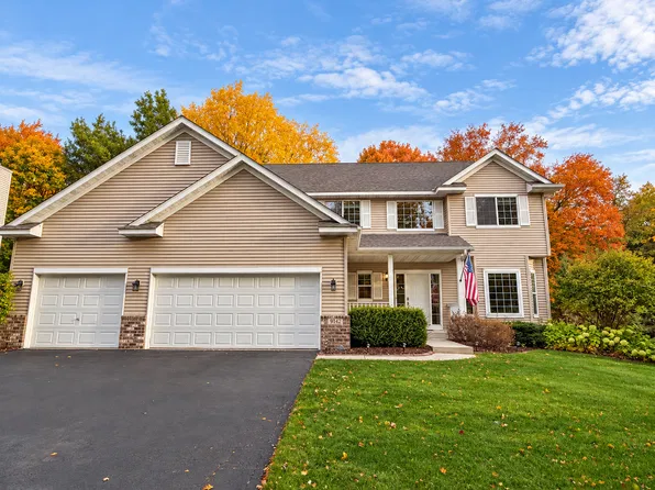 9142 Woodland Dr, Minnetrista, MN 55375