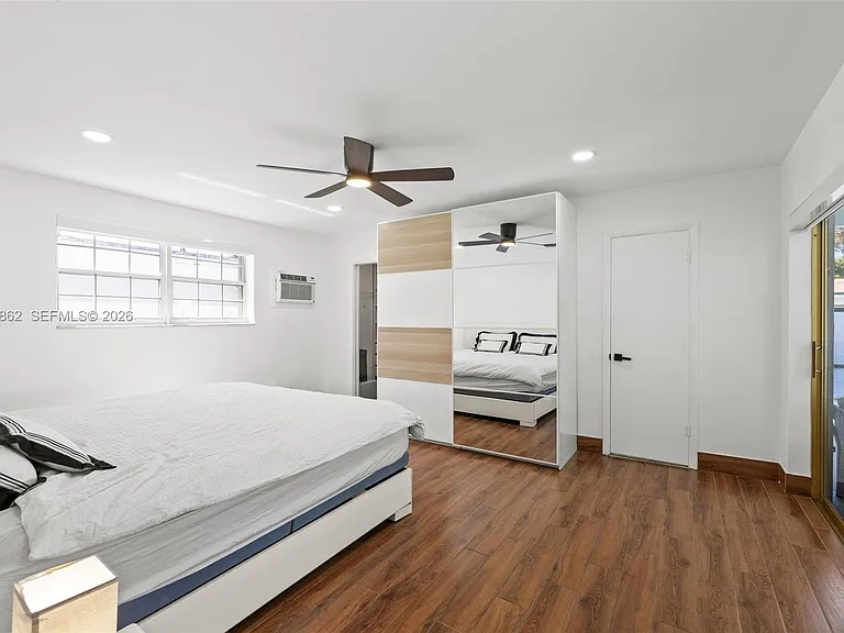 3460 N 46th Ave — Photo 31
