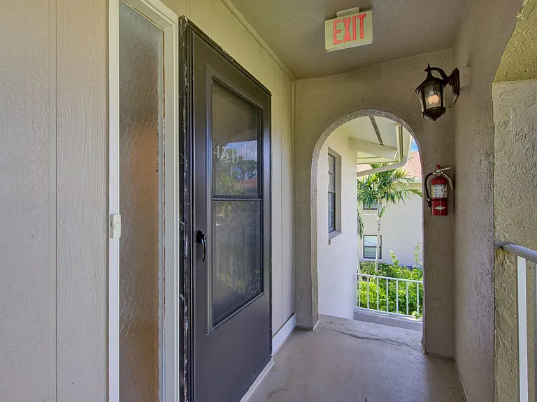 145 Cypress Way E #D-4 — Photo 4