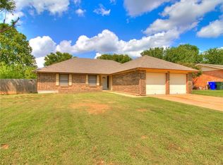1829 Lakehurst Dr, Norman, OK 73071