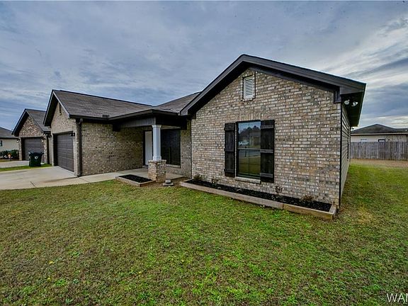 3rd image of 7050 Shadesbrook Cir