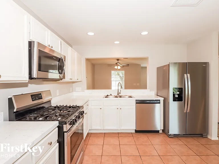 802 Eagles Glide Dr — Photo 6