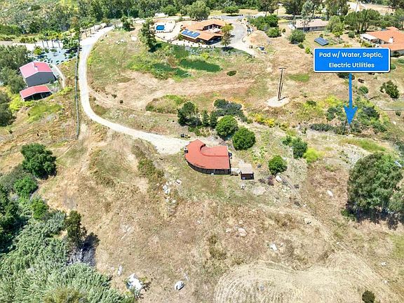 3rd image of 2951 Miramontes Rd