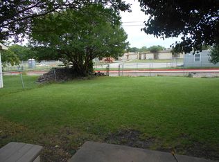 1801 Meadowcrest Dr, Garland, TX 75042