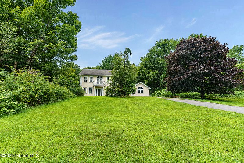 2nd image of 133 Lohret Road