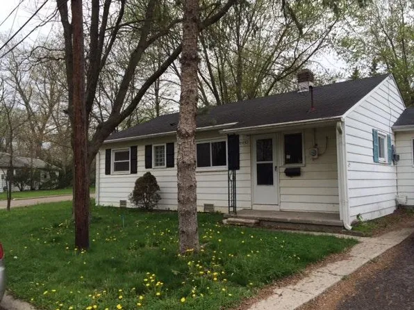 31450 Alcona Ct, Westland, MI 48186