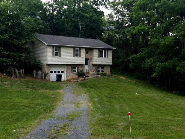 412 Devon Rd #B, Staunton, VA 24401