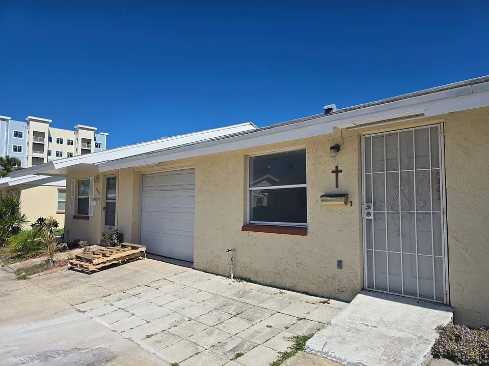 4931 Filner St