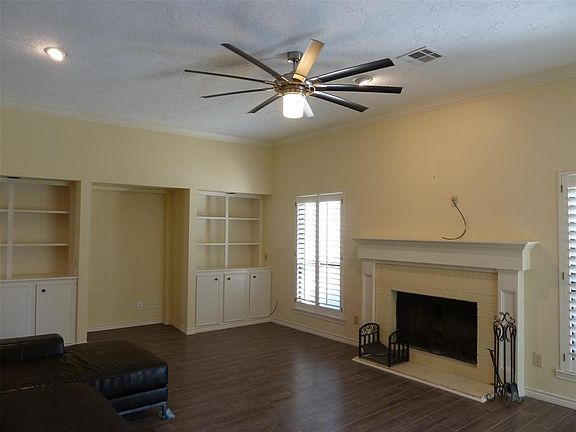 3rd image of 15911 Oleta Ln