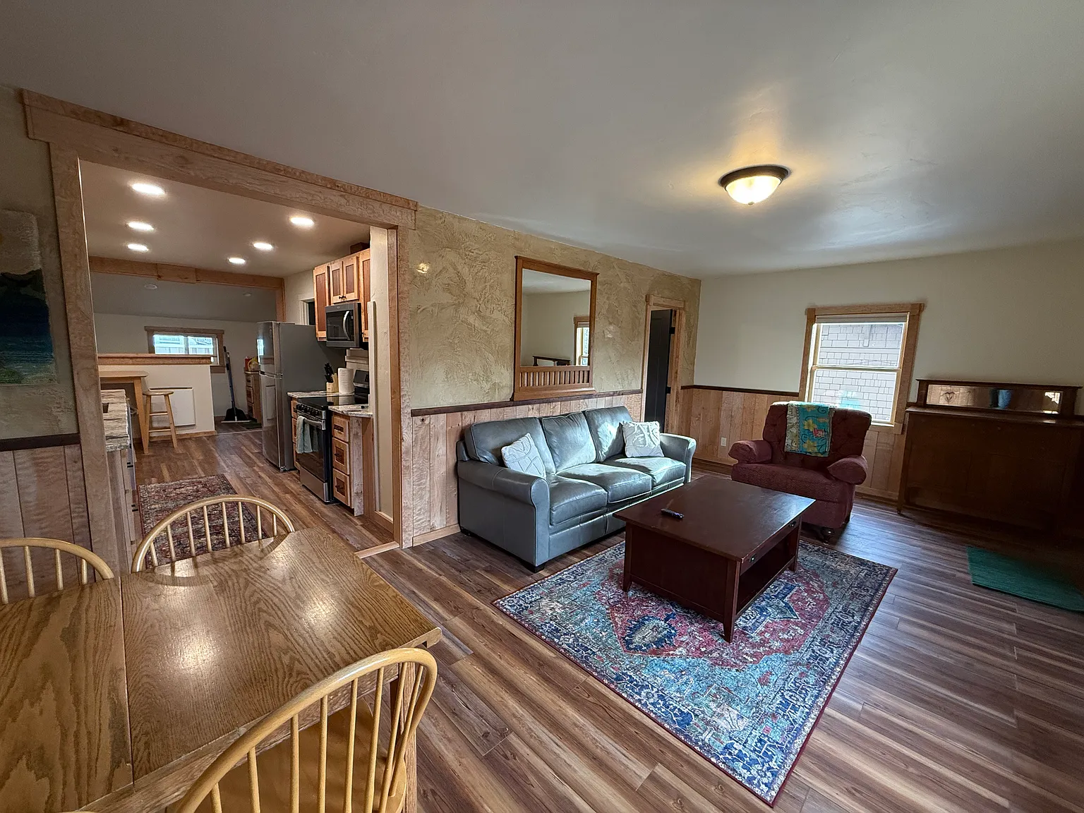 1 bed, 1000 sqft, $2,400 — Photo 3