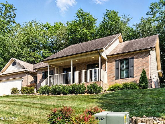3rd image of 8808 Cedar Springs Ln