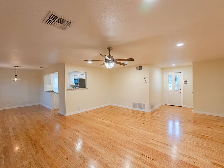 6819 Greycloud Dr — Photo 6