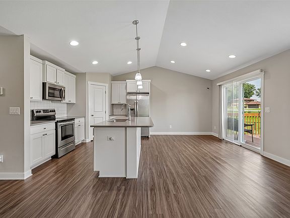 3rd image of 3011 NW 28th St